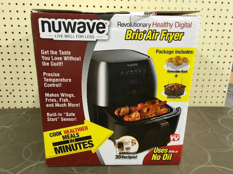 lot 59 image: BRIO 3QT DIGITAL AIRFRYER, WHOLESALE PRICE $89.99