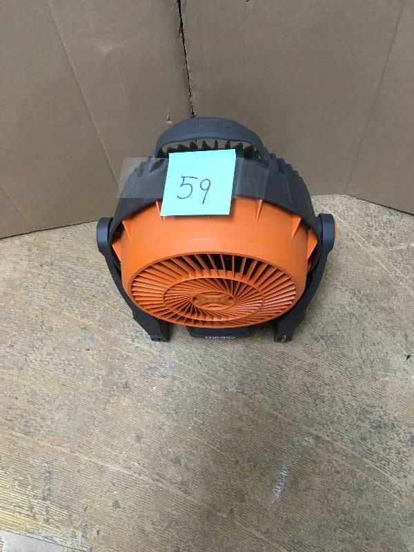 Ridgid GEN5X 18-Volt Hybride Fan (Tool Only) in working conditions