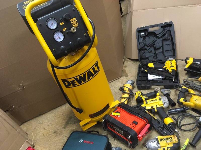 Lot of salvage power tools and more for parts or repair Dewalt, CH, ridgid, Ryobi and more