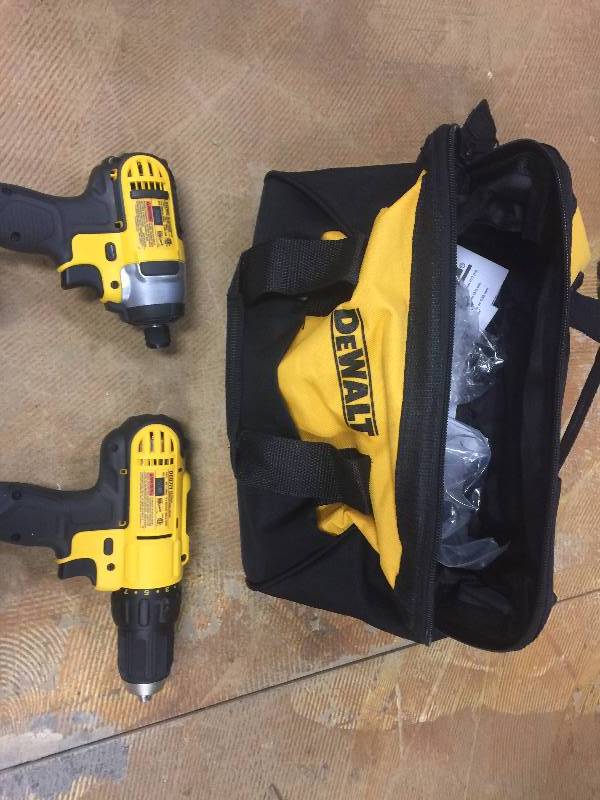 DEWALT DRIVER AND IMPACT DRIVER - NO BATTERY OR CHARGER INCLUDED TOOLS ONLY MODEL DCF885 AND DCD771
