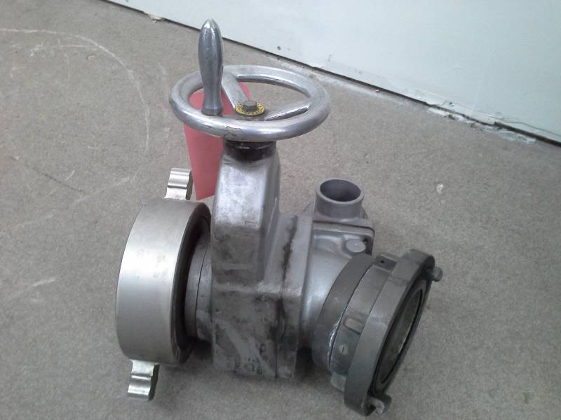 lot 760 image: Angus Fire Hose Water Valve