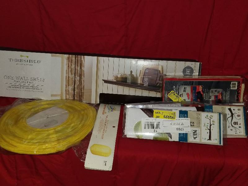lot 48 image: Shelf and decor