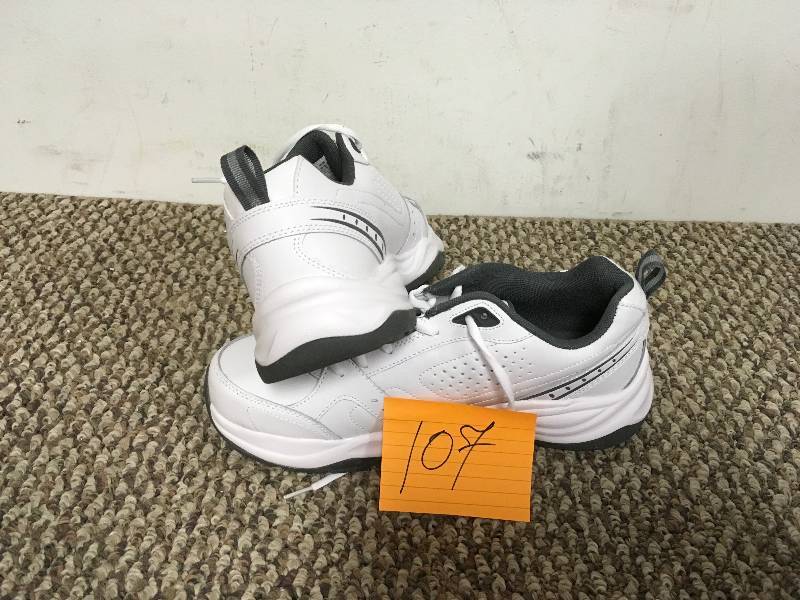 lot 107 image: Kirkland Signature Leather Athletic Shoes - Size 10.5 open box never used