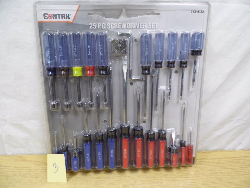 lot 3 image: Screw Driver Set