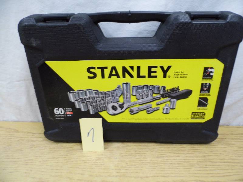lot 7 image: Stanley Socket Set