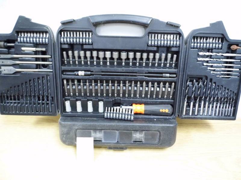 lot 30 image: Toolset