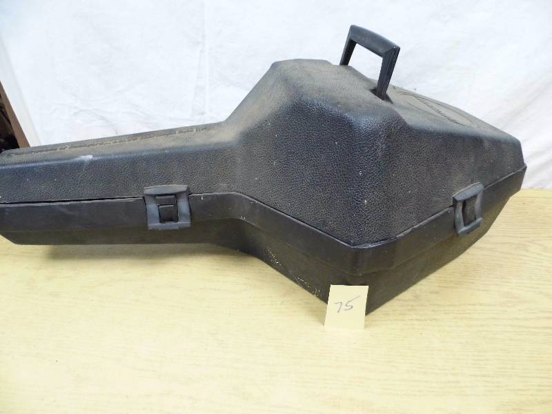 lot 75 image: Craftsman Chain Saw
