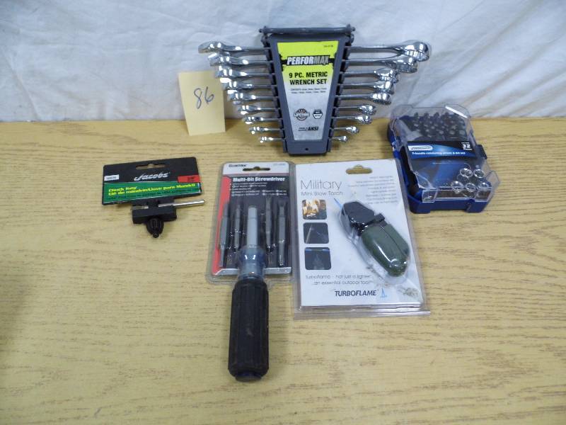 lot 86 image: Assorted Tools and Hardware