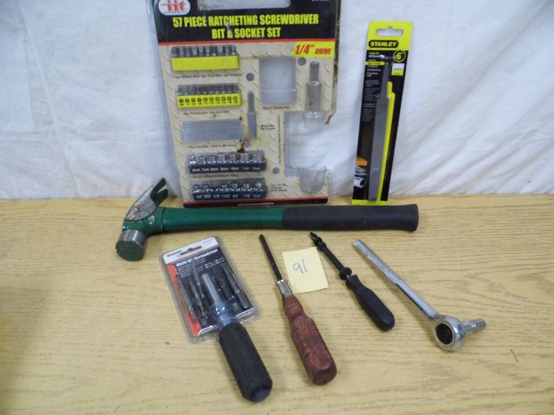 lot 91 image: Assorted Tools and Hardware