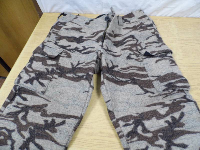 lot 140 image: PantsVest