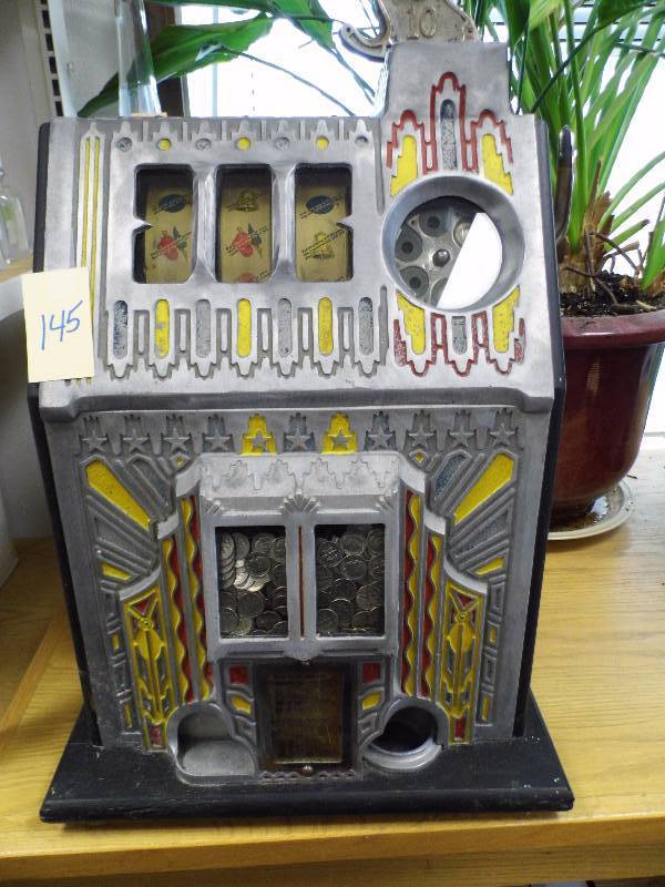 lot 145 image: Pace Comet Fancy Front Slot Machine