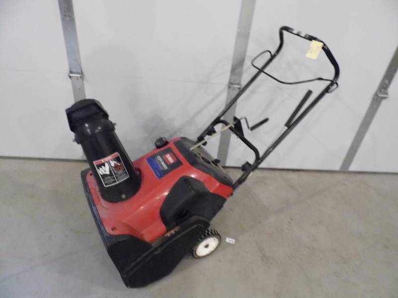 lot 167 image: Toro Snow Thrower