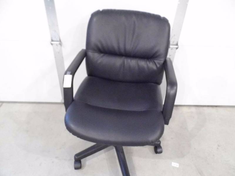 lot 168 image: Office Desk Chair