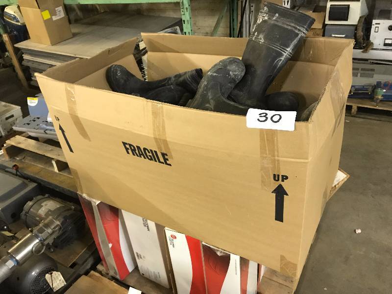 BOX OF RUBBER BOOTS