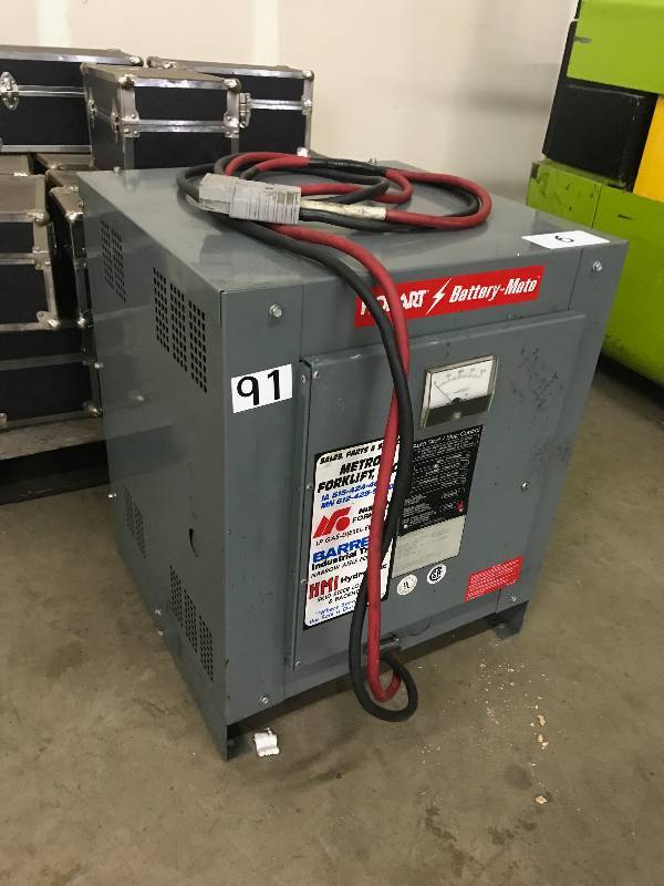 FORKLIFT BATTERY CHARGER