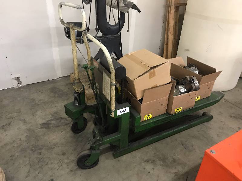 PALLET LIFTING JACK & LIGHTS