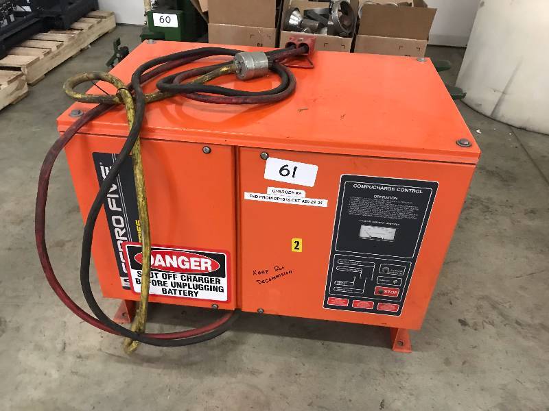 FORKLIFT BATTERY CHARGER