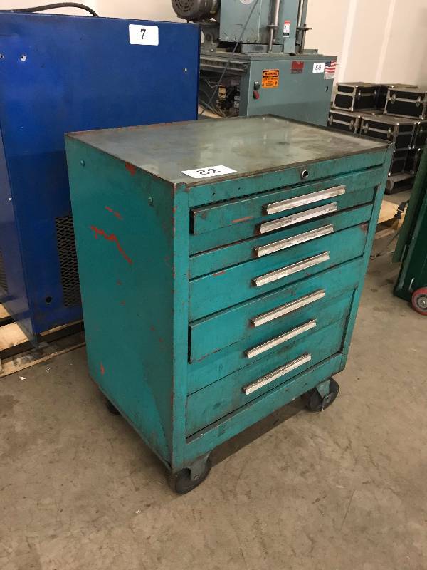 METAL TOOL CABINET