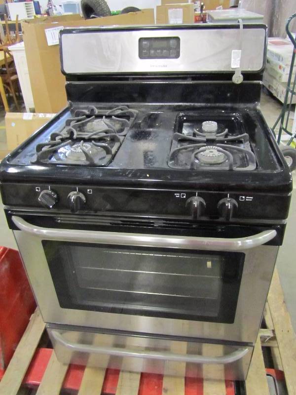 lot 53 image: Fridgidaire Gas Oven model FFGF30471SJ