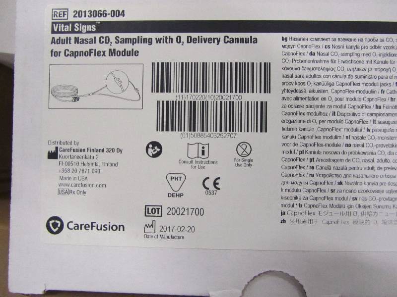 lot 58 image: Vital Signs adult nasal co2 sampling o2 delivery cannula for capnoflex module (x30)