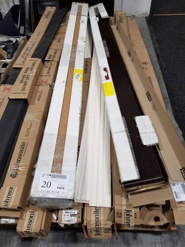lot 20 image: Lot of (2) Boxes of FR-2063 Finished Base Moulding - Expresso