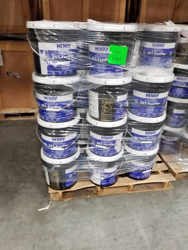 lot 39 image: Lot of (7) Henry 4-Gallon Buckets of 351 FastPro Fast Grab Carpet Adhesive