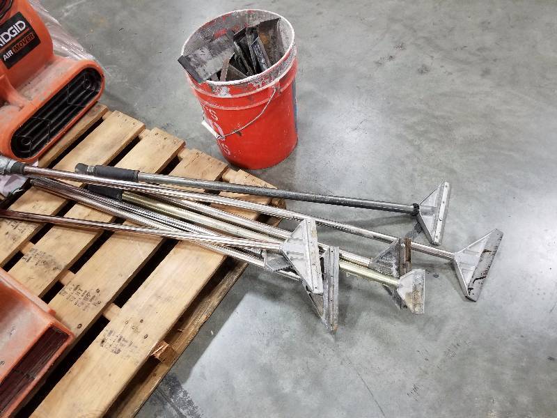 lot 142 image: Lot of (6) Scrapers & Blades