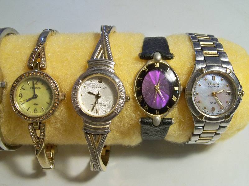 (8) Ladies Watches