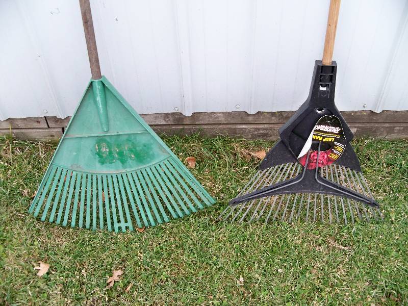 Shovels & Rakes