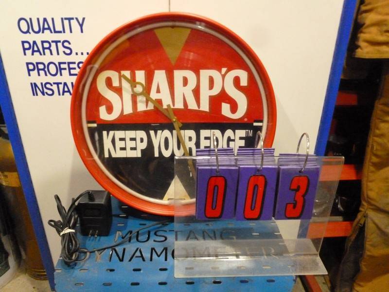 SnS Auctions # 297 Sporting goods, Beers signs & Misc.