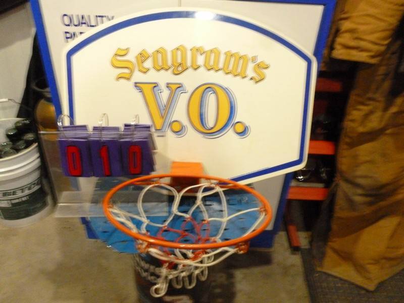 SnS Auctions # 297 Sporting goods, Beers signs & Misc.