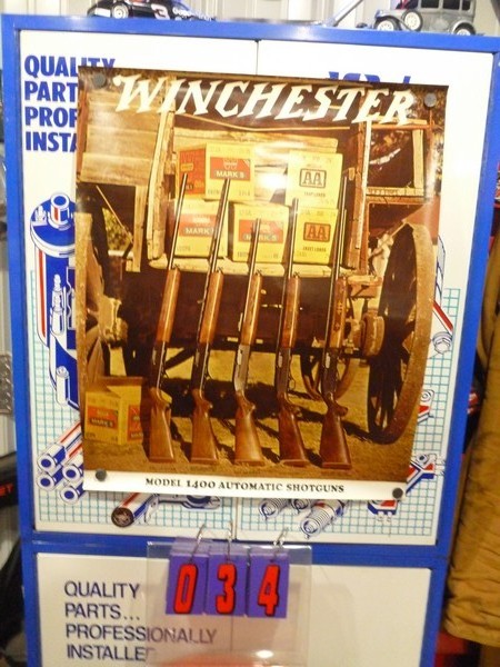 SnS Auctions # 297 Sporting goods, Beers signs & Misc.