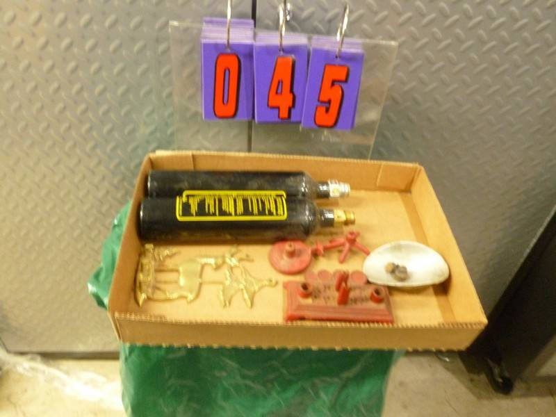 SnS Auctions # 297 Sporting goods, Beers signs & Misc.