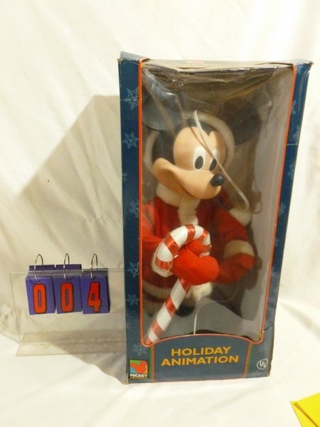 SnS Auctions # 298 Christmas animated figures & displays.