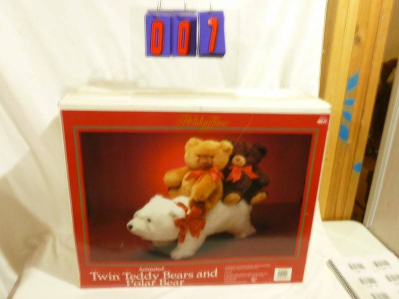 SnS Auctions # 298 Christmas animated figures & displays.
