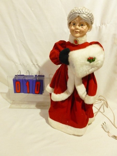SnS Auctions # 298 Christmas animated figures & displays.
