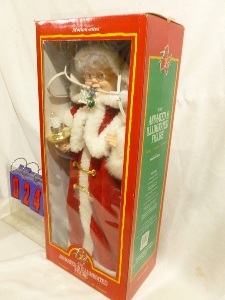 SnS Auctions # 298 Christmas animated figures & displays.