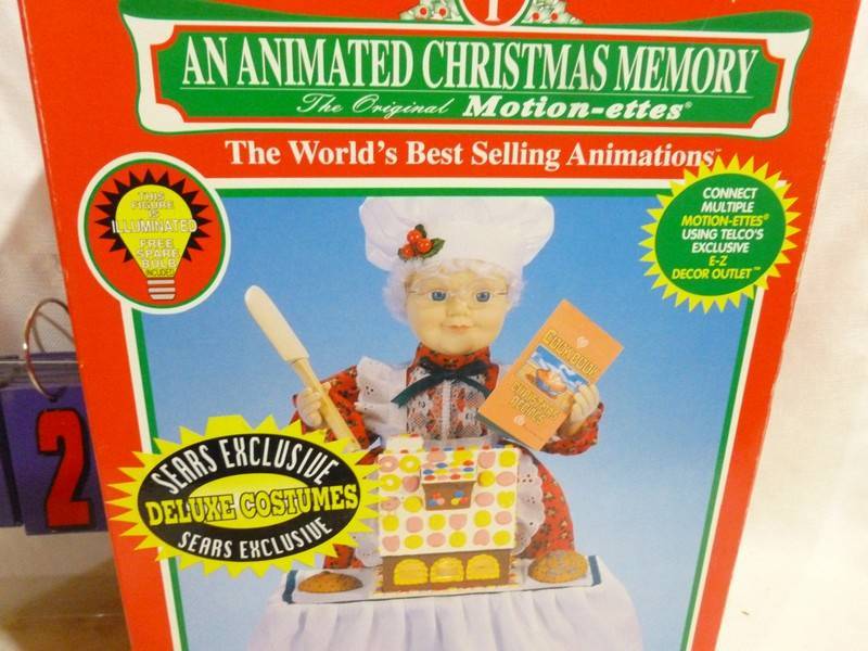 SnS Auctions # 298 Christmas animated figures & displays.