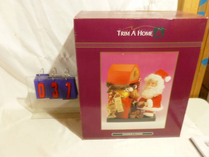 SnS Auctions # 298 Christmas animated figures & displays.
