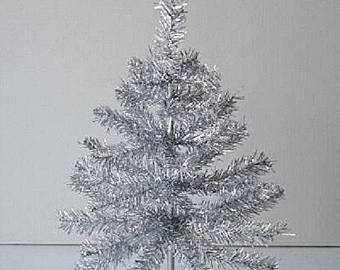 SnS Auctions # 298 Christmas animated figures & displays.