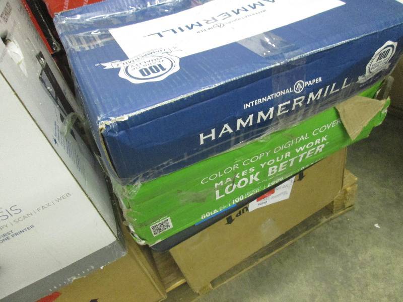 Case of Hammermill 80 lb Paper 8 Re...