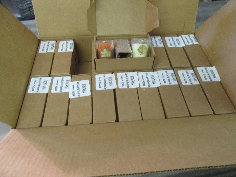Case of 18 Sets of Leaf & Cabin Sce...