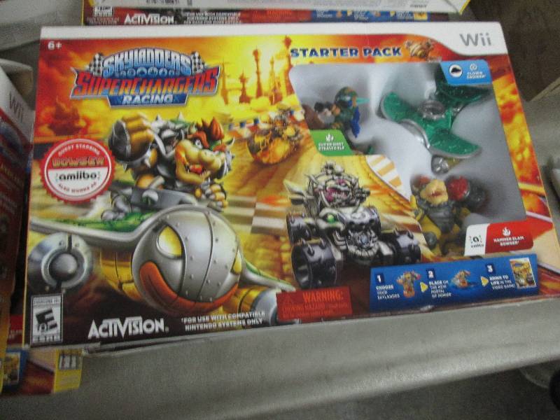 Lot of 2 Wii Skylanders Supercharge...