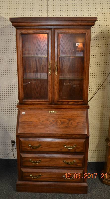 lot 30 image: Secretary Hutch