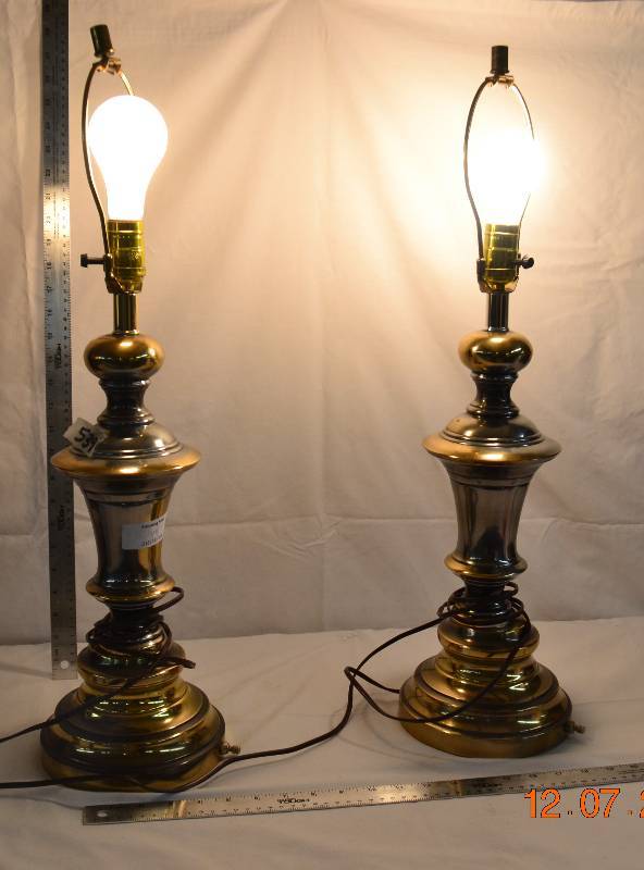 lot 49 image: Lamps Pair to Go
