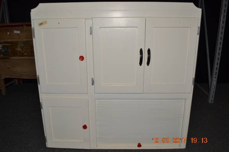 lot 12 image: Antique Hooser top