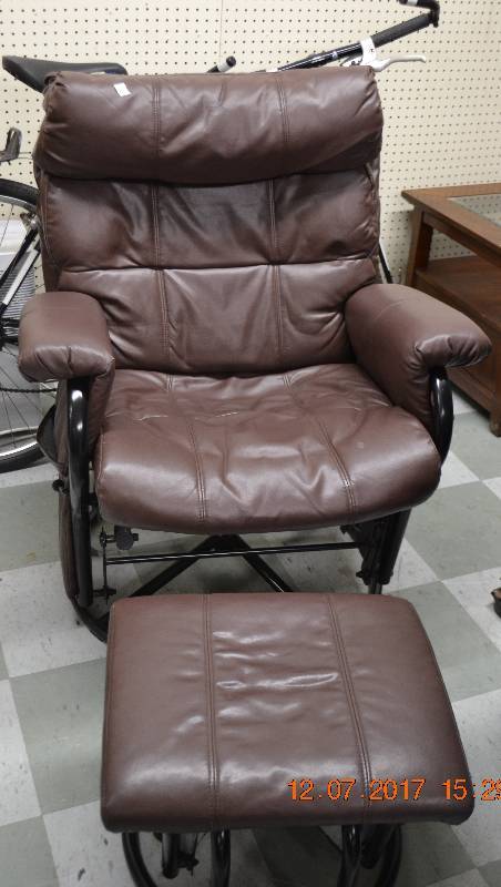 lot 56 image: Swivel Rocker Glider With stool