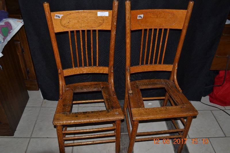 lot 102 image: 2 Chairs