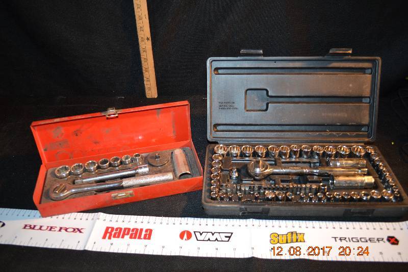 lot 124 image: 2 socket sets