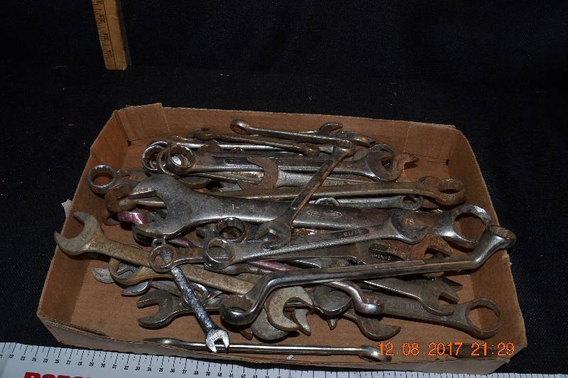 lot 133 image: 54 misc wrenches